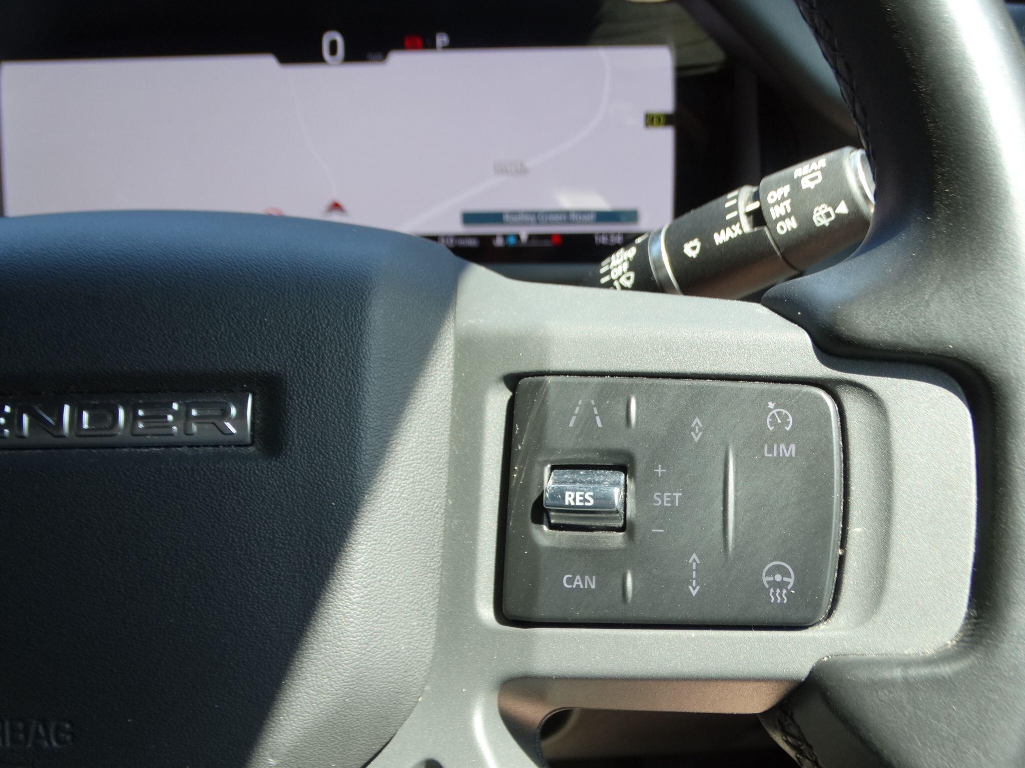 Land Rover Defender 110 3.0 D300 MHEV X-Dynamic HSE Auto 4WD Euro 6 (s/s) 5dr — photo 35