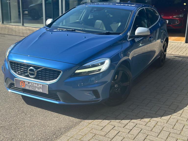 Used Volvo V40 YT18VLJ 3