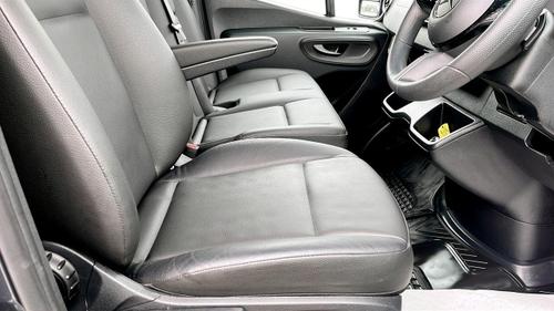 Mercedes-Benz Sprinter Photo at-25568040573e4e829b683d03a03e5358.jpg
