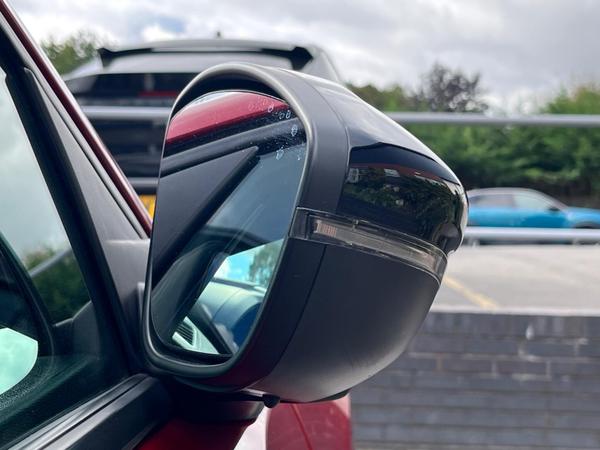 Used Peugeot E-2008 YB74CUO 40