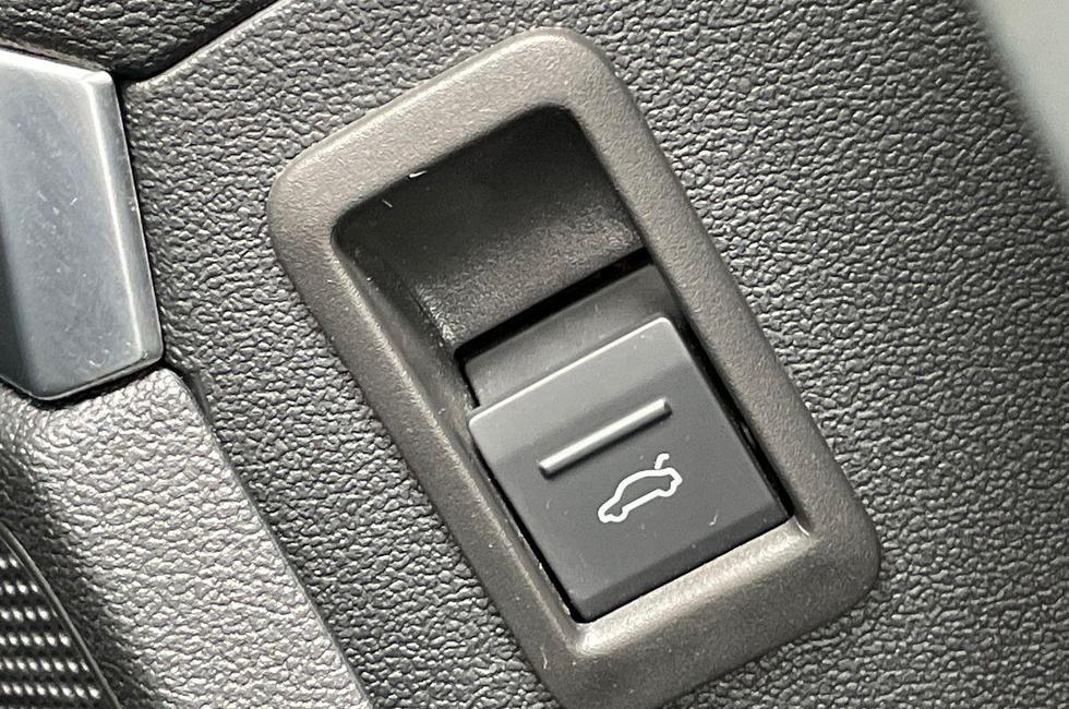 Audi S3 Sportback Photo at-25c84c89c0c74f4380af7eb87673f77e.jpg