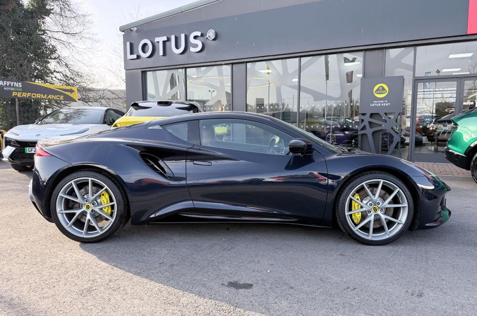 LOTUS Emira Photo at-25dc6be6553940ccb1e33ad19c34d0d8.jpg