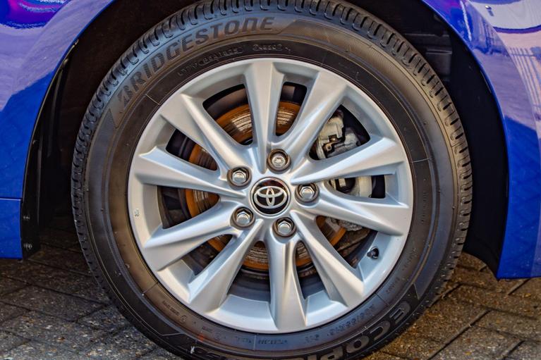 Used Toyota Corolla FL75SRU 18