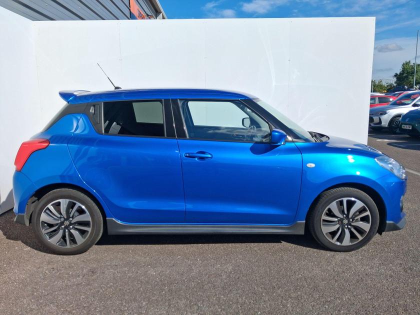 Suzuki Swift Photo at-2622662fcb4246c8b82ee12a5207e402.jpg