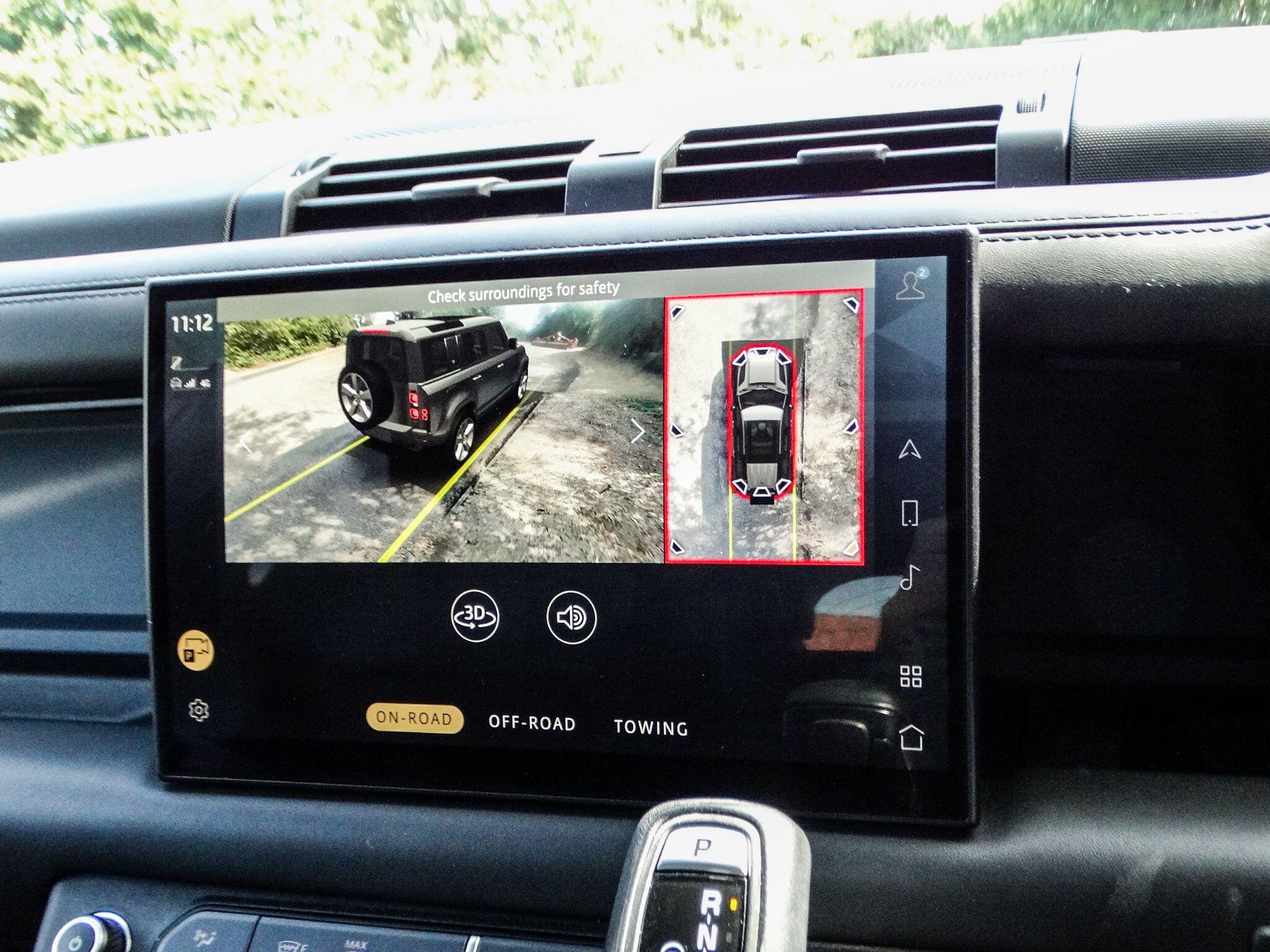 Land Rover Defender 110 3.0 D250 MHEV X-Dynamic HSE SUV 5dr Diesel Auto 4WD Euro 6 (s/s) (250 ps) — photo 23