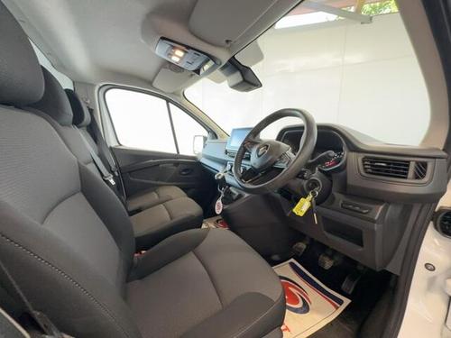 Renault TRAFIC Photo at-265fbc0b8a244570bfdd9045ac8ba3d7.jpg