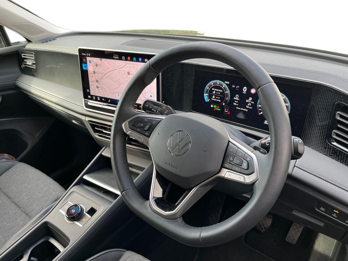Volkswagen Tiguan Photo at-2679a31e93c545fe9cf54bd2e26b0a03.jpg