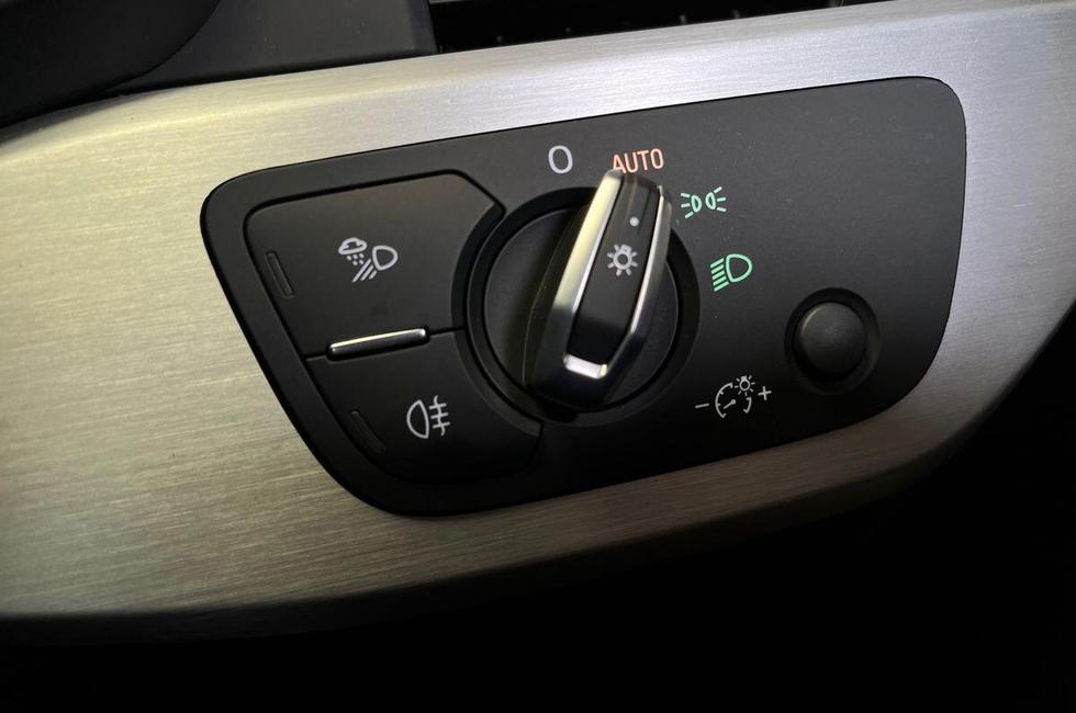 Audi A4 Photo at-26895e5769e54888b908c16e7beb4ecd.jpg