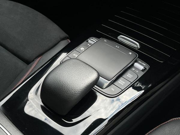 Mercedes-Benz CLA Photo at-2707b784bce34750861231ee1b1ec8e1.jpg