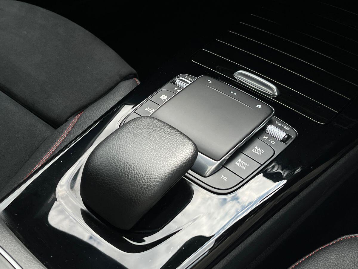 Mercedes-Benz CLA Photo 35