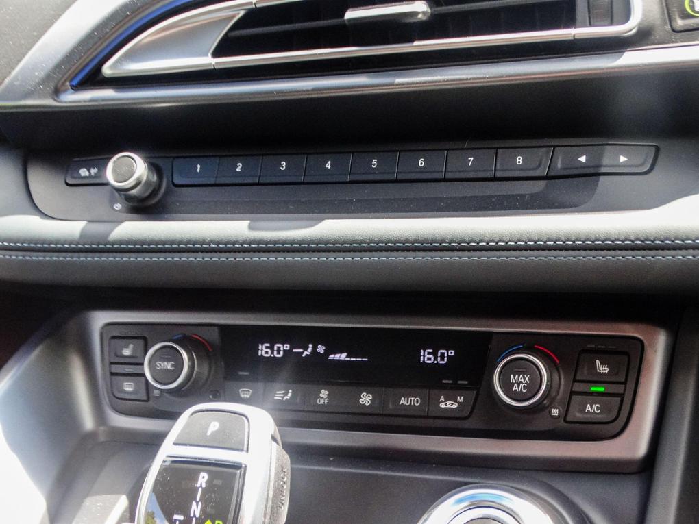 Used BMW i8 WF68XSP 28