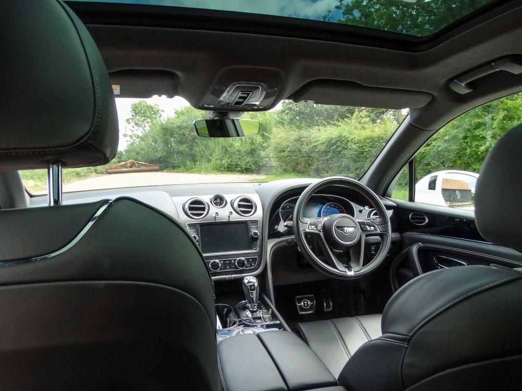 Used Bentley Bentayga LF18RHZ 15