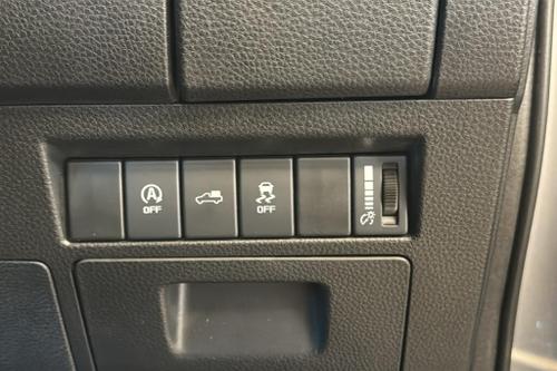 Isuzu D-MAX Photo at-275330cb88c24e608ce45b20e65e19c0.jpg