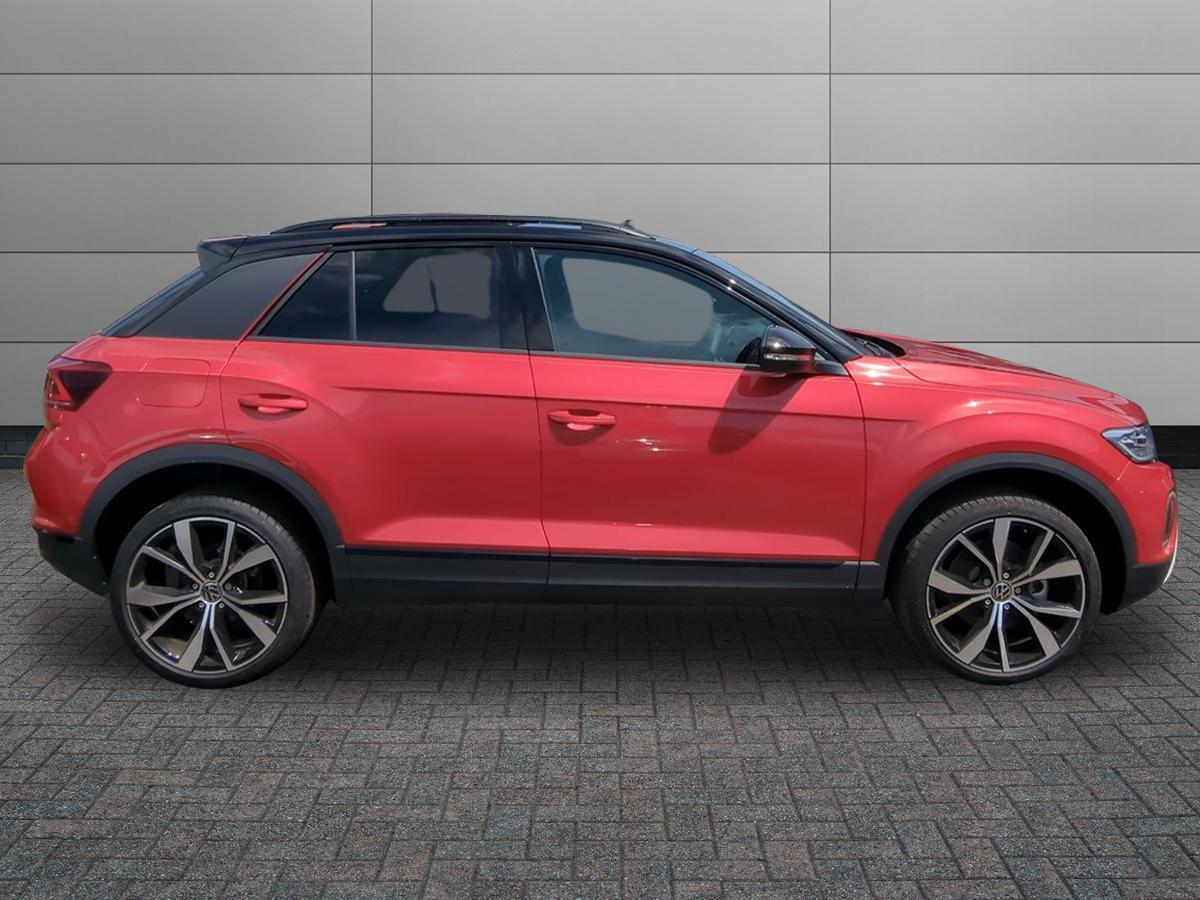 Volkswagen T-Roc Photo at-276118e41e464f51a77992c105c4c0c1.jpg