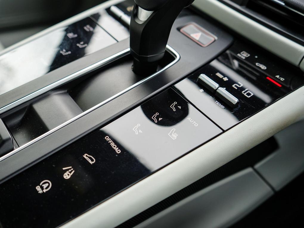 Used Porsche Macan LX72PFK 34