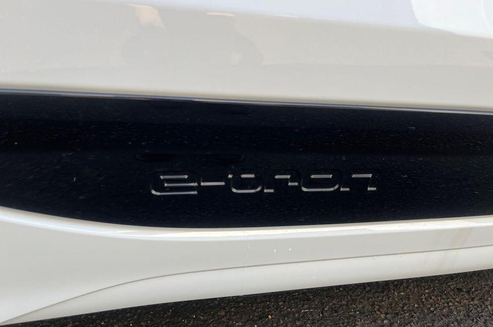 Audi A6 Photo at-2786c234d10744d08362315cc7033039.jpg