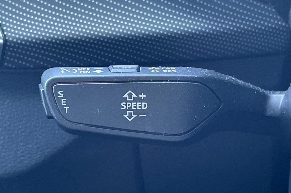 Audi Q2 Photo at-27deec5b58cb4f72bcf92e86551d8080.jpg