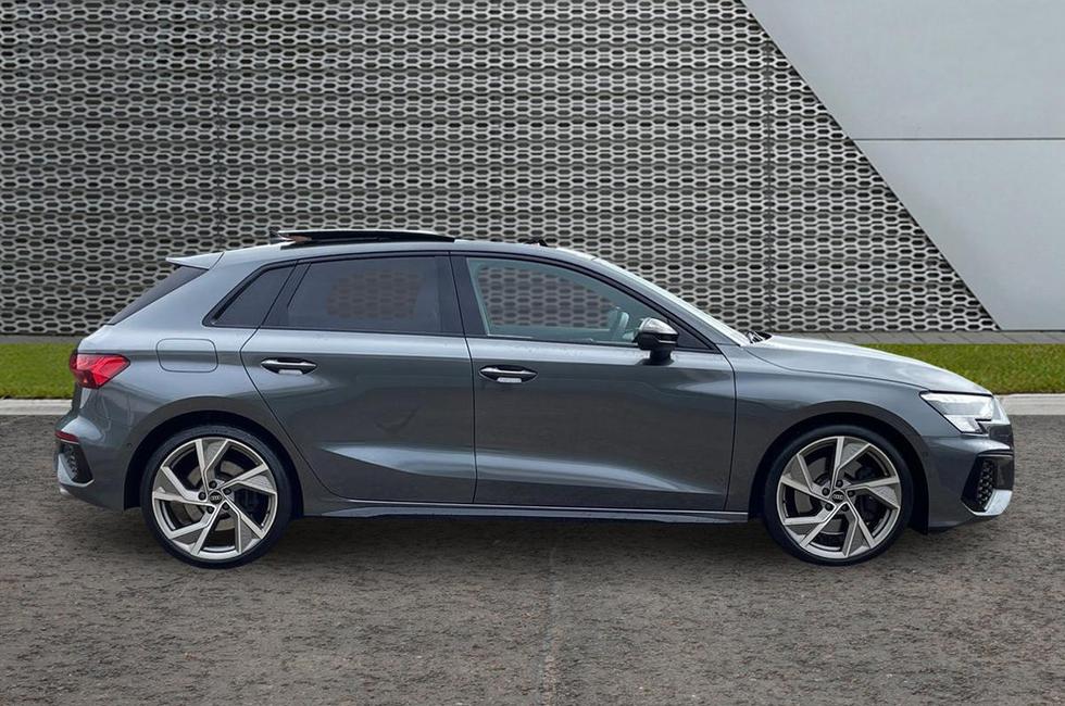 Audi S3 Sportback Photo at-27eb6a7a752d4d83bff1abba5fafe622.jpg