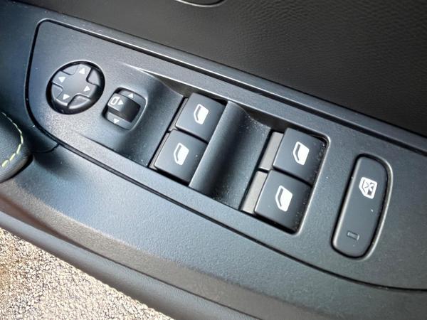 Used Peugeot E-2008 DU72UVO 28