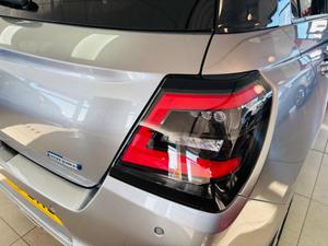 Suzuki Swift Photo 23
