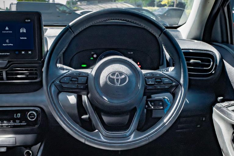 Used Toyota Yaris LM74KOX 13