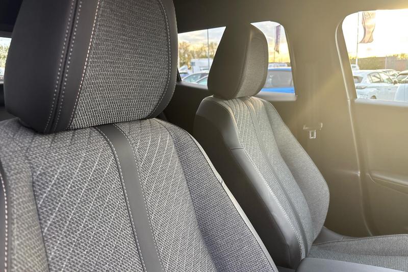 Used Peugeot 2008 BG24LUJ 26