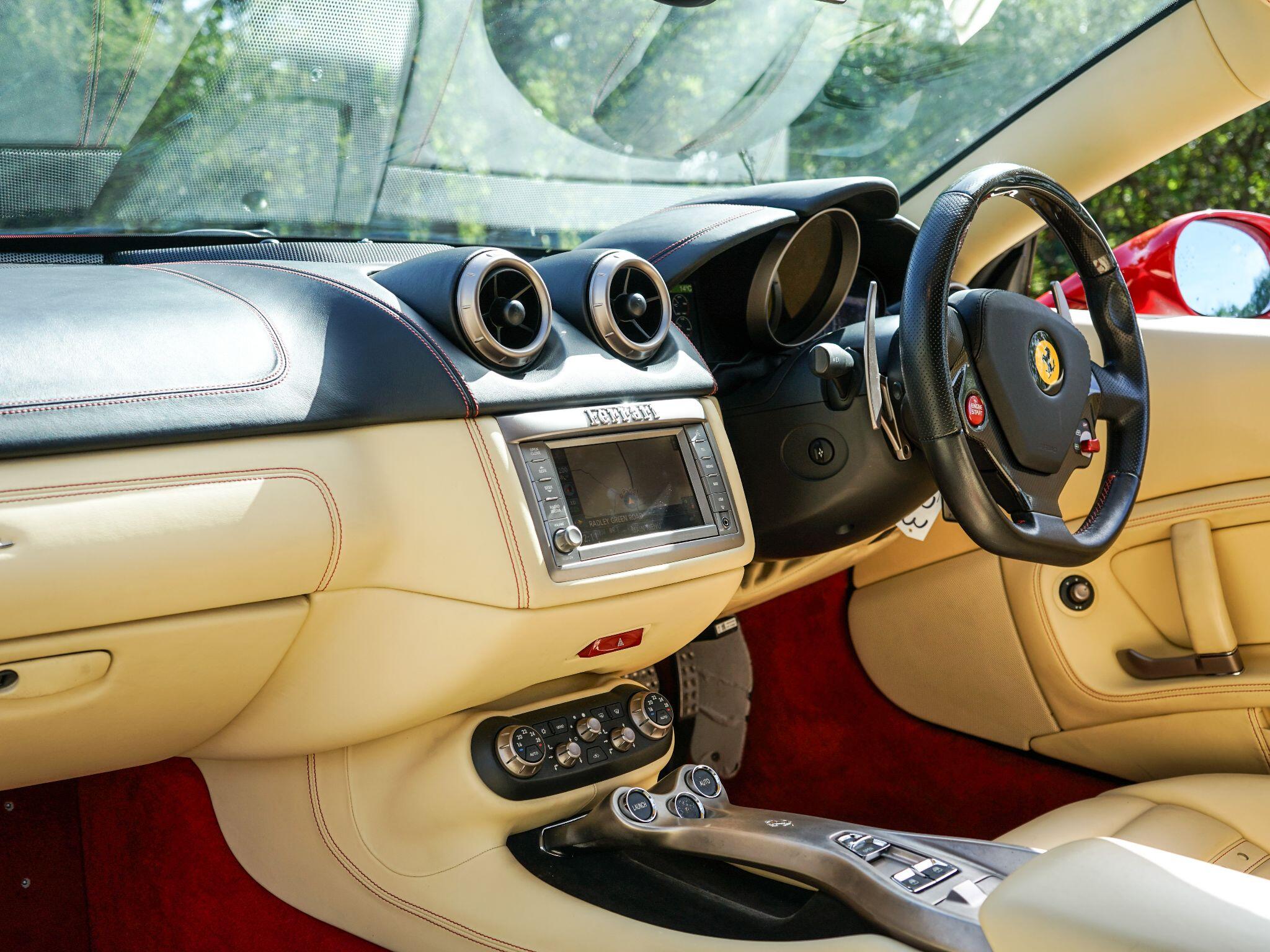 Ferrari California 4.3 F1 DCT Euro 5 2dr — photo 17