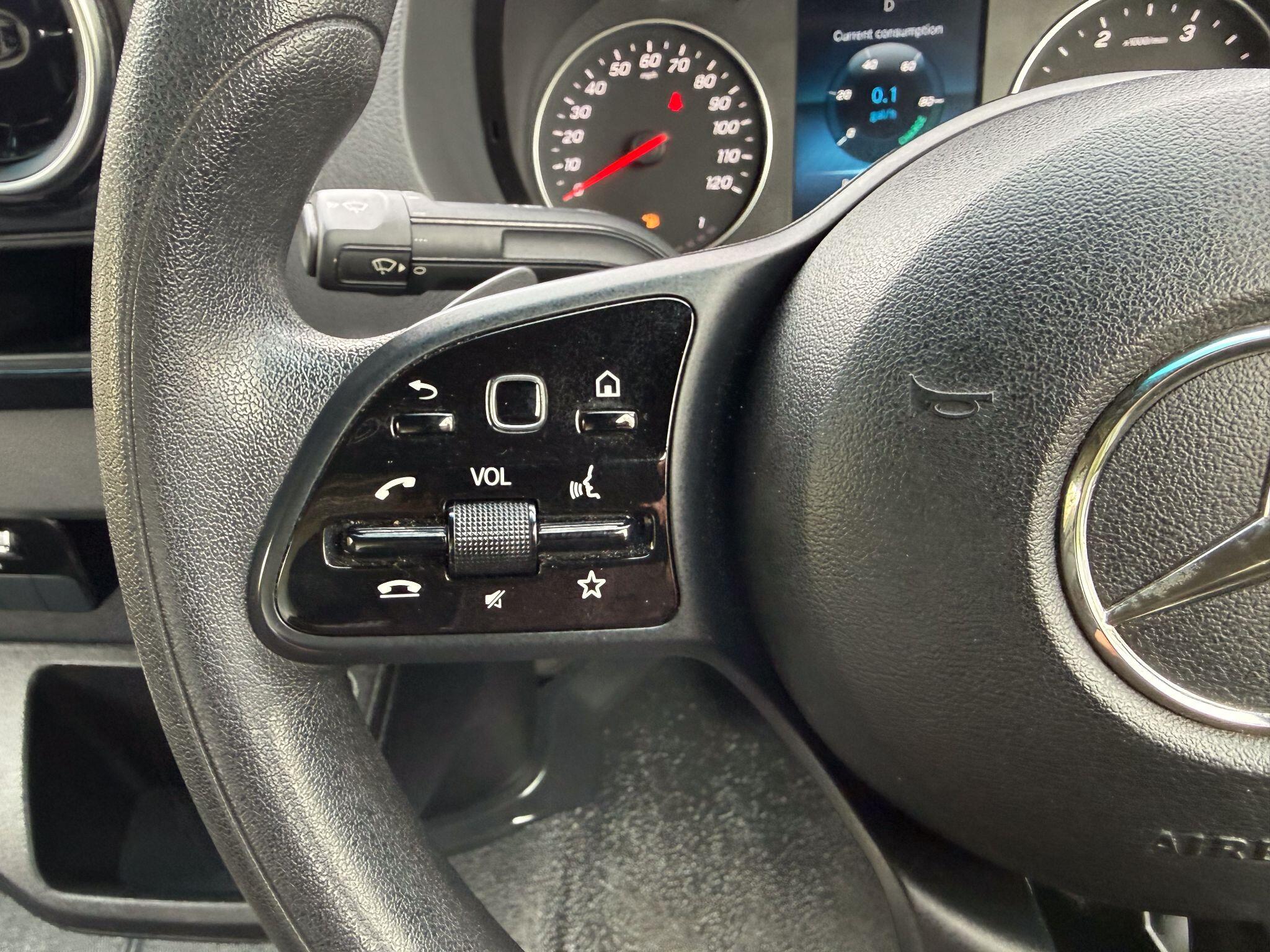 Mercedes-Benz Sprinter 2.1 516 CDI Chassis Cab 2dr Diesel G-Tronic+ RWD L2 Euro 6 (163 ps) — photo 22