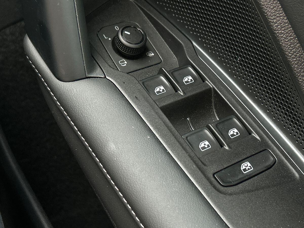 Volkswagen Tayron Photo at-28829d14e3fc4d37a5db549f7baefd91.jpg