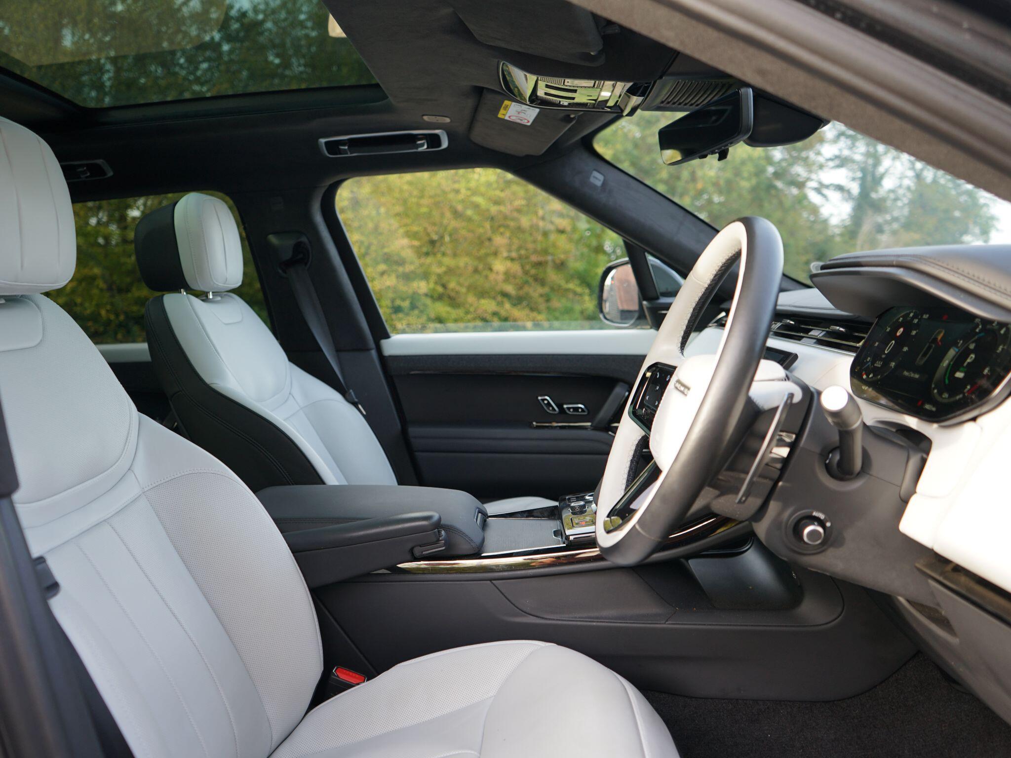 Land Rover Range Rover Sport 3.0 P440e 38.2kWh Autobiography Auto 4WD Euro 6 (s/s) 5dr — photo 20