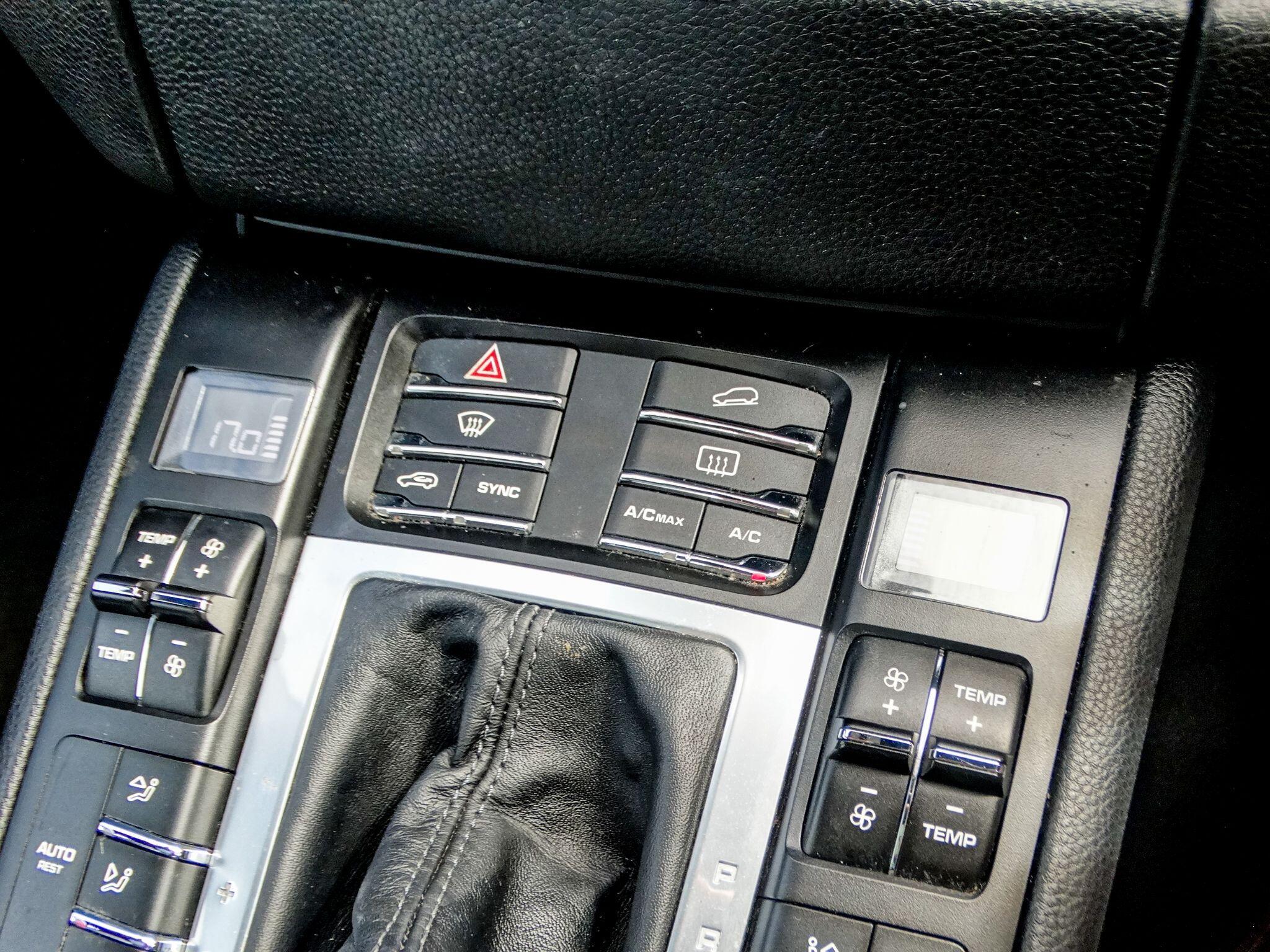 Porsche Macan 3.0T V6 GTS PDK 4WD Euro 6 (s/s) 5dr — photo 26