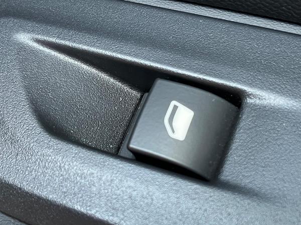 Used Peugeot 2008 VE23NXA 25