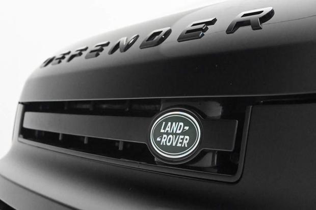 Land Rover DEFENDER Photo at-2922f35d7dce4e38ae01be16d67406d8.jpg