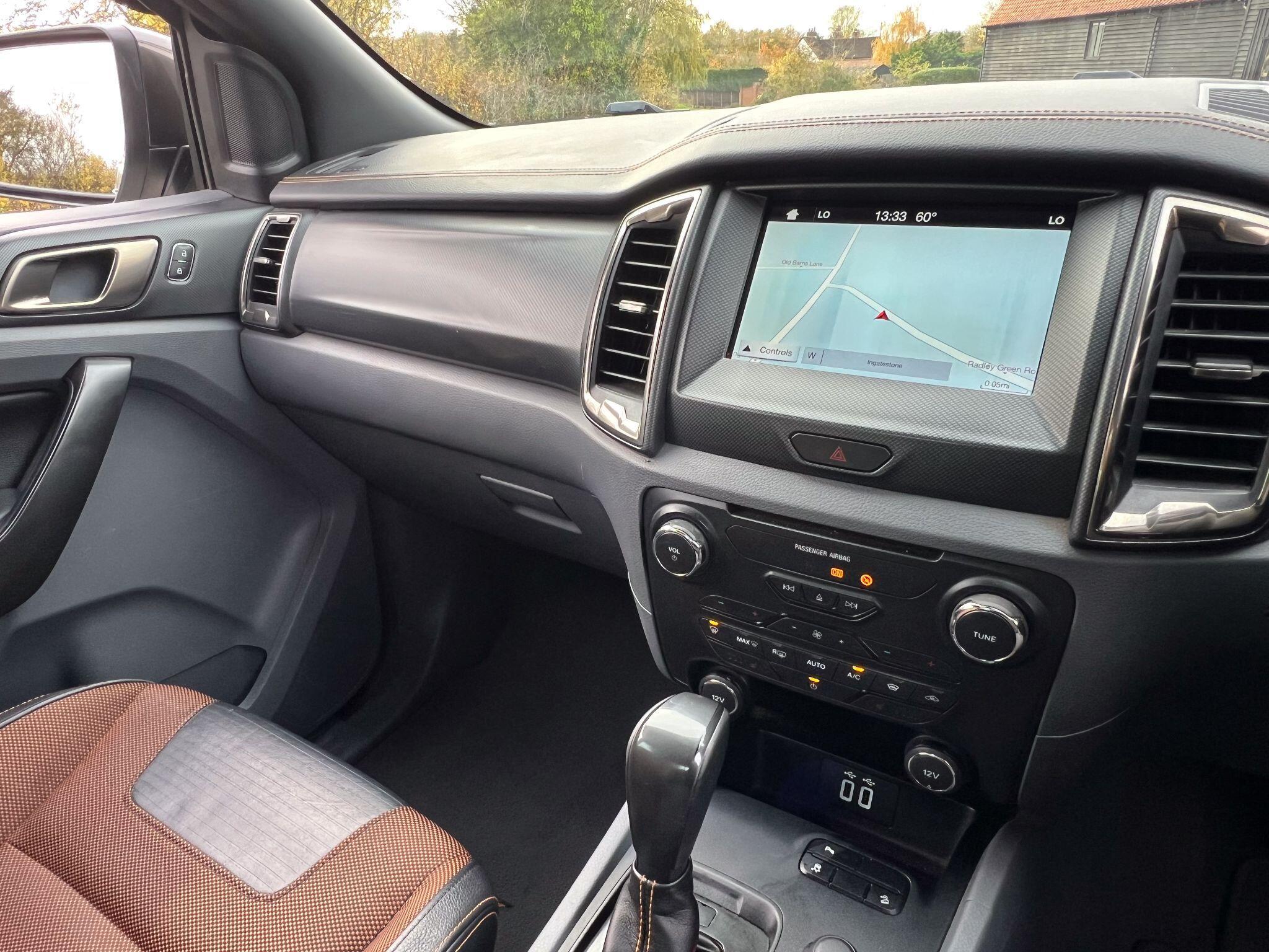 Ford Ranger 3.2 TDCi Wildtrak Auto 4WD Euro 5 4dr — photo 6