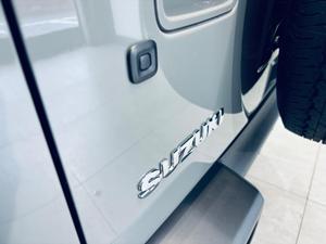 Suzuki Jimny Photo 23