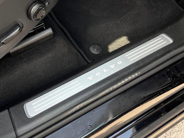 Volvo XC90 Photo at-29806425b03547c9ad644137e2ef41c5.jpg