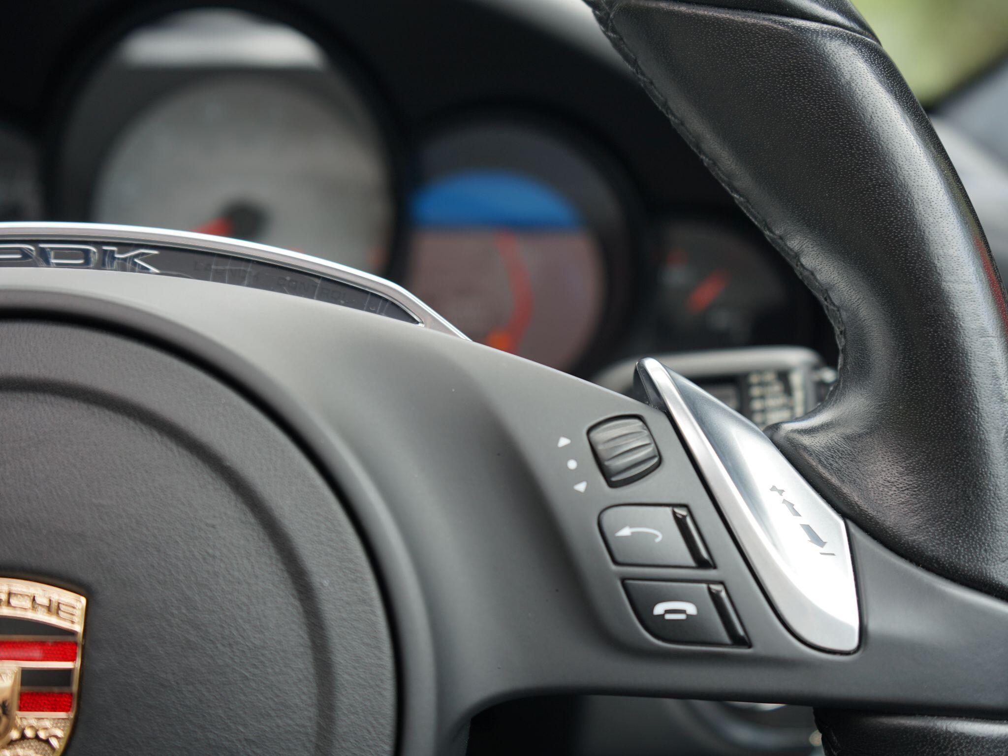 Porsche 911 3.8 991 Carrera S PDK Euro 5 (s/s) 2dr — photo 39