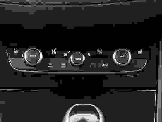 Vauxhall Grandland X Photo at-29d3e7a105cd42c585fe5b85618147ce.jpg