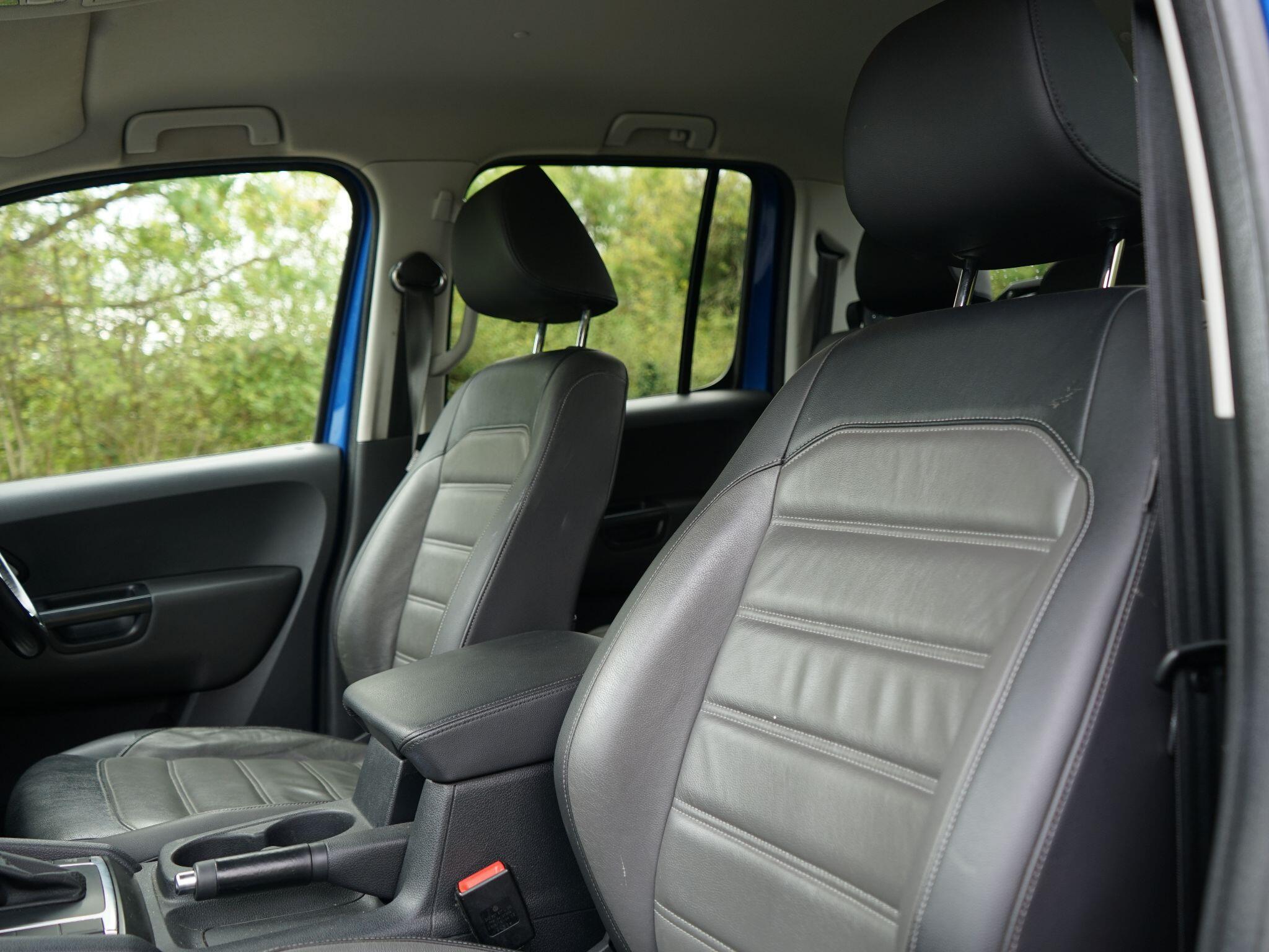 Volkswagen Amarok 3.0 TDI V6 Highline Auto 4Motion Euro 6 (s/s) 4dr — photo 13