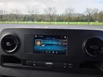 Mercedes-Benz Sprinter Photo 16