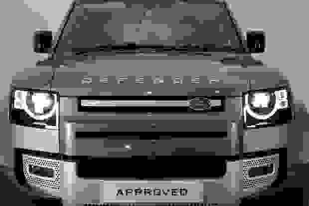 Land Rover DEFENDER Photo at-2a3dc1718b524f2398bbd7582e335513.jpg