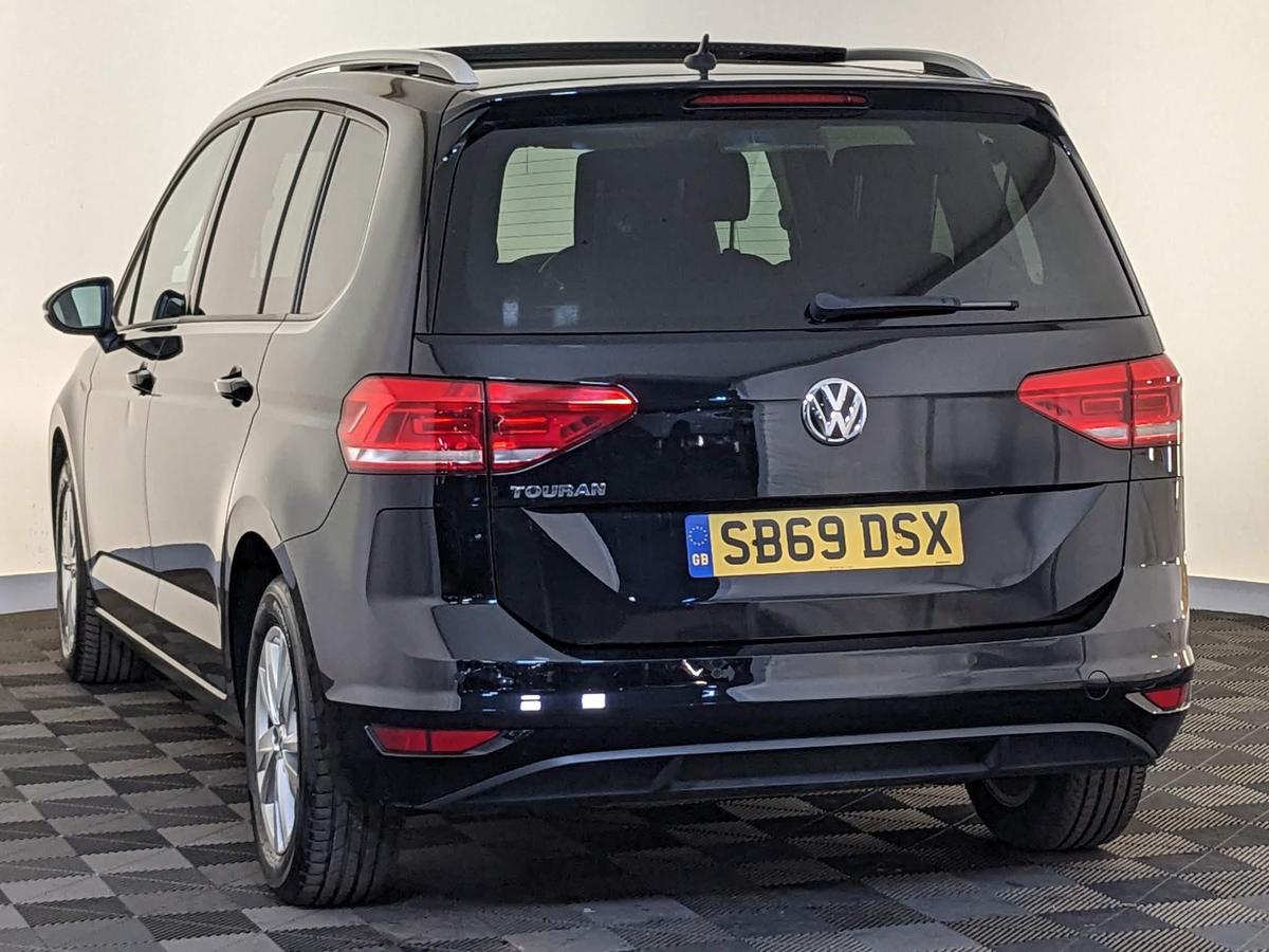 Used 2020 Volkswagen Touran Black £13,995 | 98,260 Miles | V12