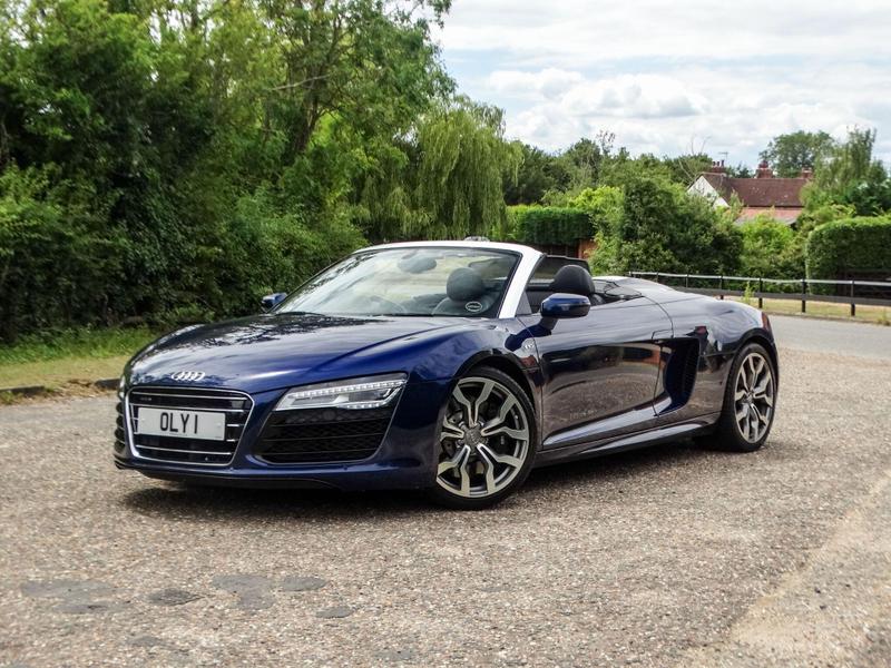 Blue 2013 Audi R8 Saloon All-wheel drive Automatic
