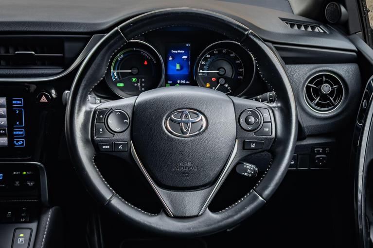 Used Toyota Auris WK18NDF 27