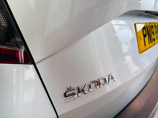 Skoda Karoq Photo at-2a6a42d2208a42cca5afdb0fa6945fad.jpg