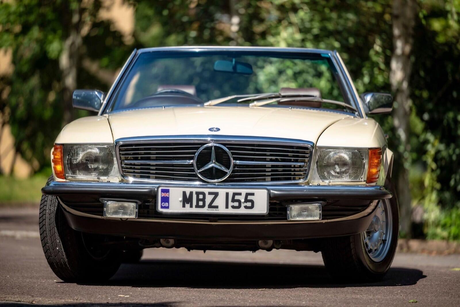 Mercedes-Benz 500 SL — photo 9