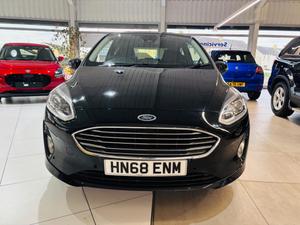Ford Fiesta Photo 1