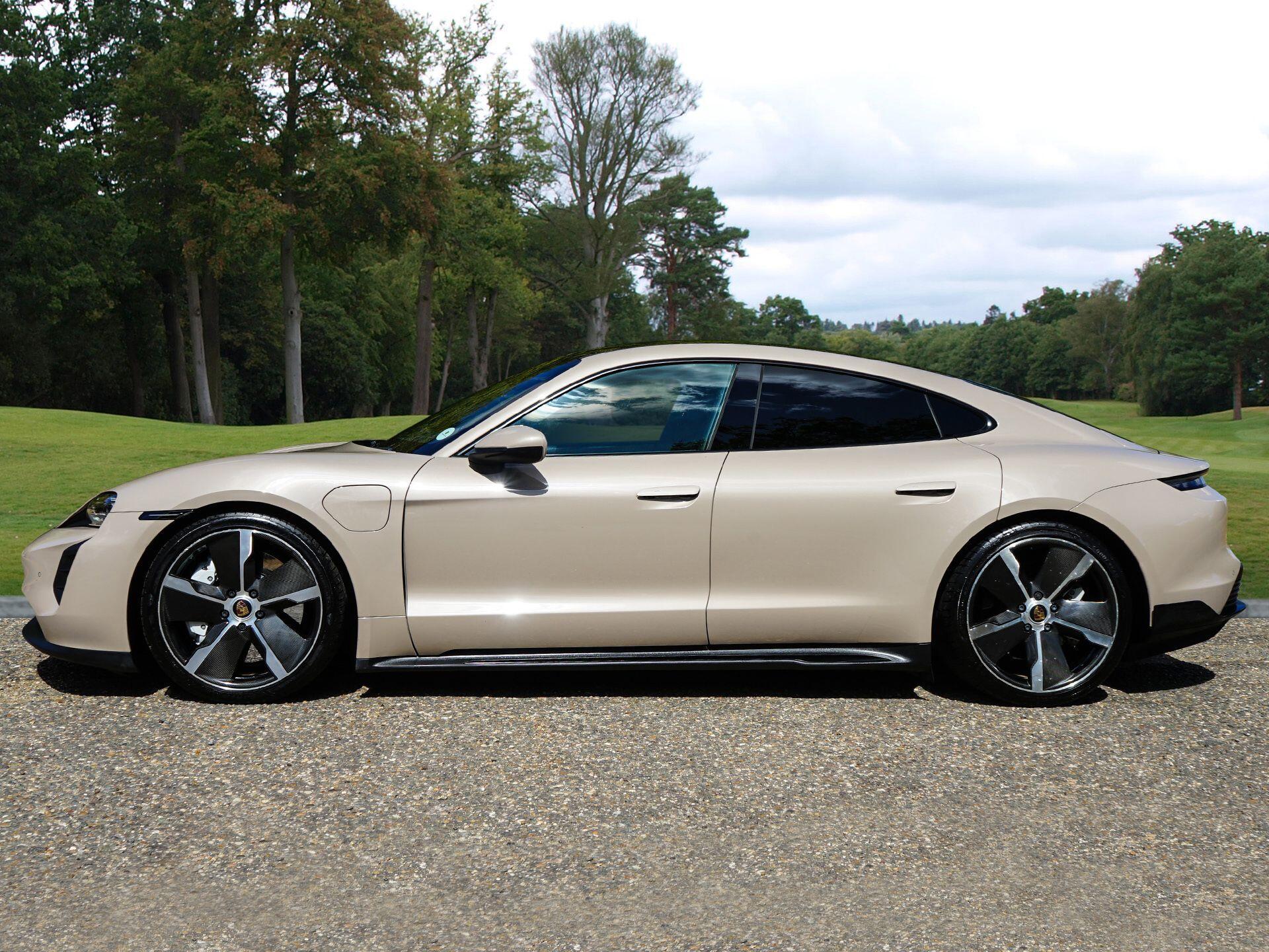 Porsche Taycan Performance 79.2kWh Auto RWD 4dr (11kW Charger) — photo 2