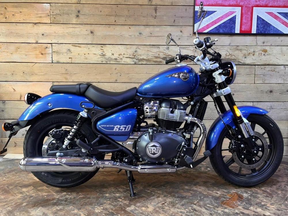 Royal Enfield Super Meteor 650 Photo at-2ac347a2367145dda75d40fe0285112e.jpg