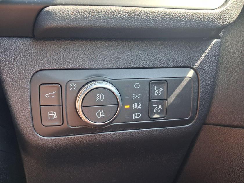 Ford Kuga Photo at-2adb21b412df41a8bdc9ba54774fc7a1.jpg